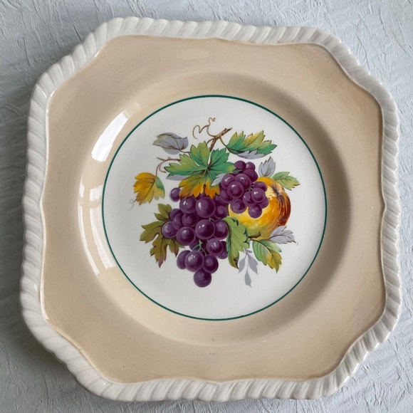 California by Johnson Brothers Vintage 7-3/4” Salad Plate Beige - Picture 3 of 13
